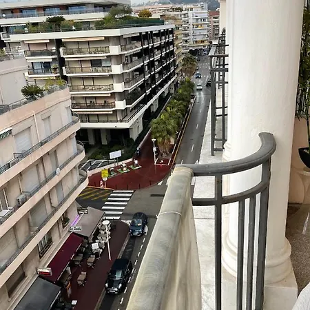 D'azur Near Palais Des Festivals Appartamento